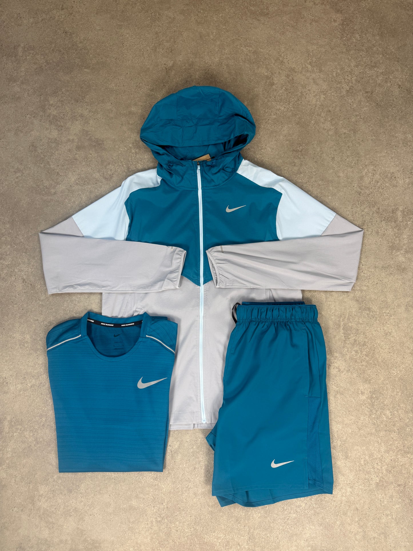 NIKE LIGHT WINDBREAKER TRI SET (BLUE/GREY)