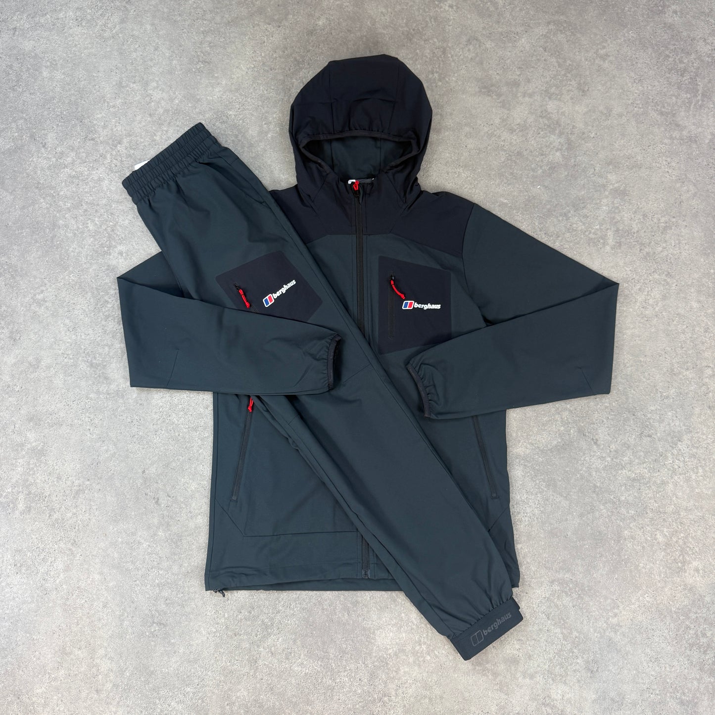 BERGHAUSE WOVEN TRACKSUIT BLACK